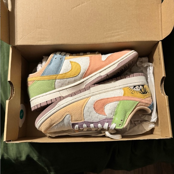 Nike Dunks - Picture 1 of 6